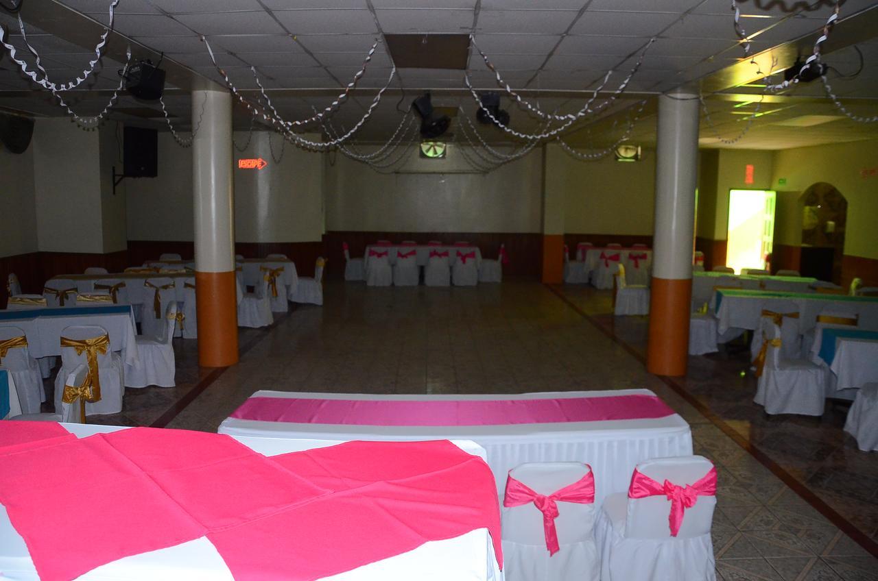 Hotel Real Madrid Riobamba Exterior foto