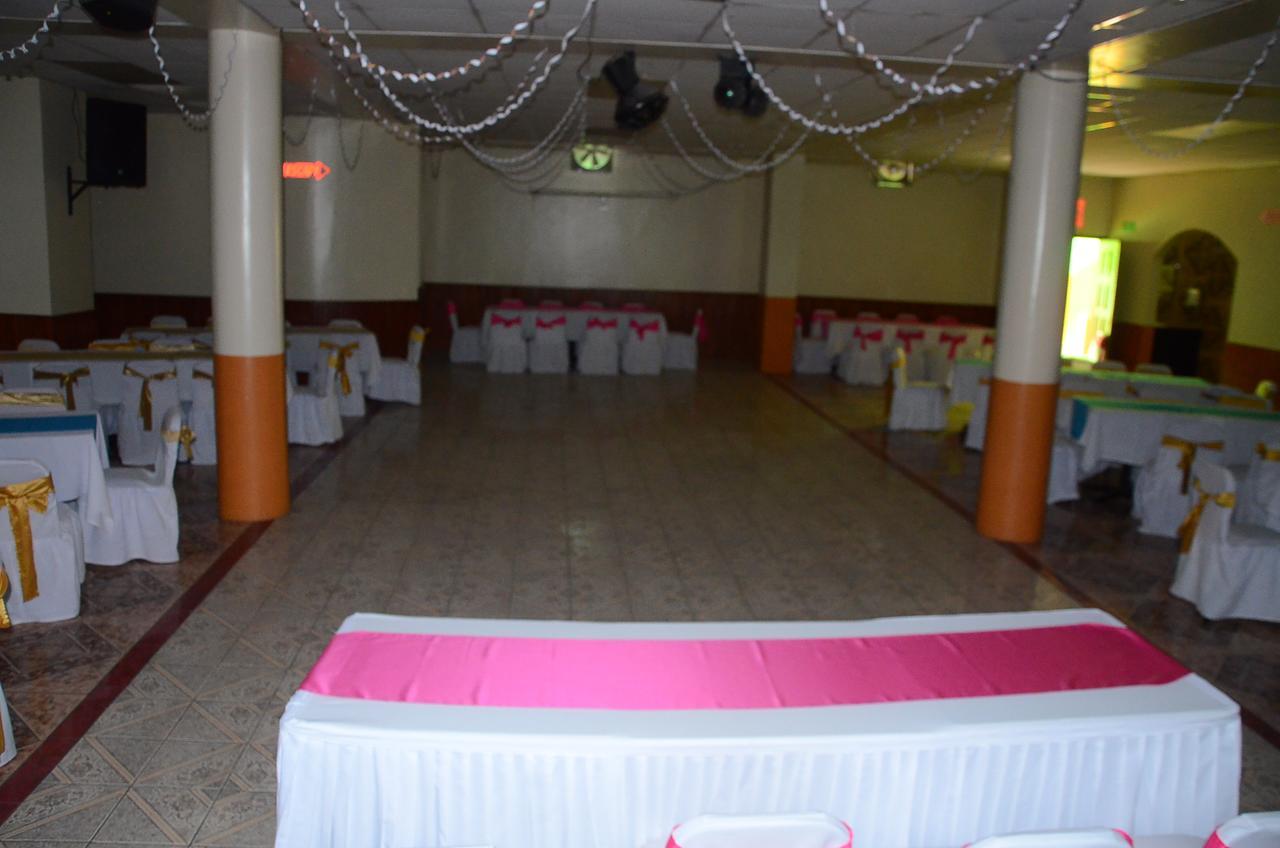 Hotel Real Madrid Riobamba Exterior foto